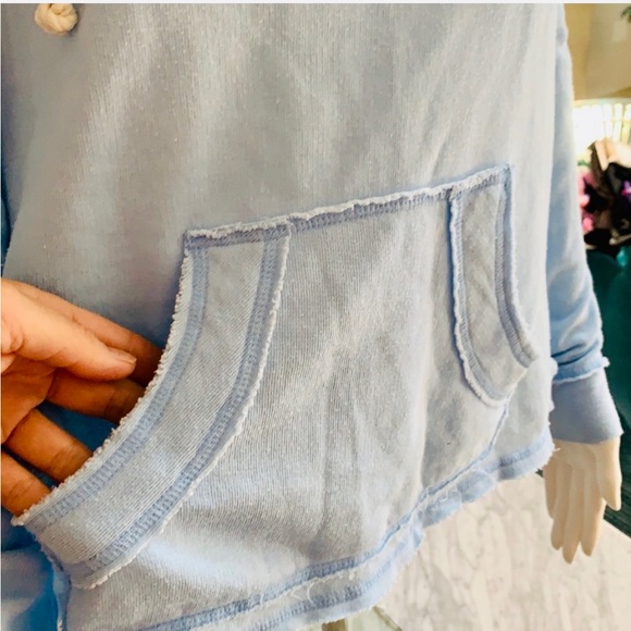 Lightweight Pale Blue Hoodie (S) - Picture 6 of 11